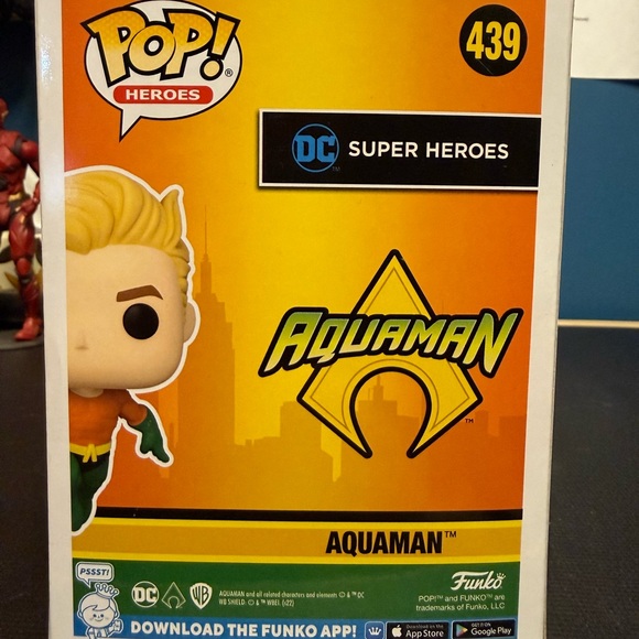 Funko Aquaman Figure with Blonde Hair and Green Suit - Picture 2 of 2